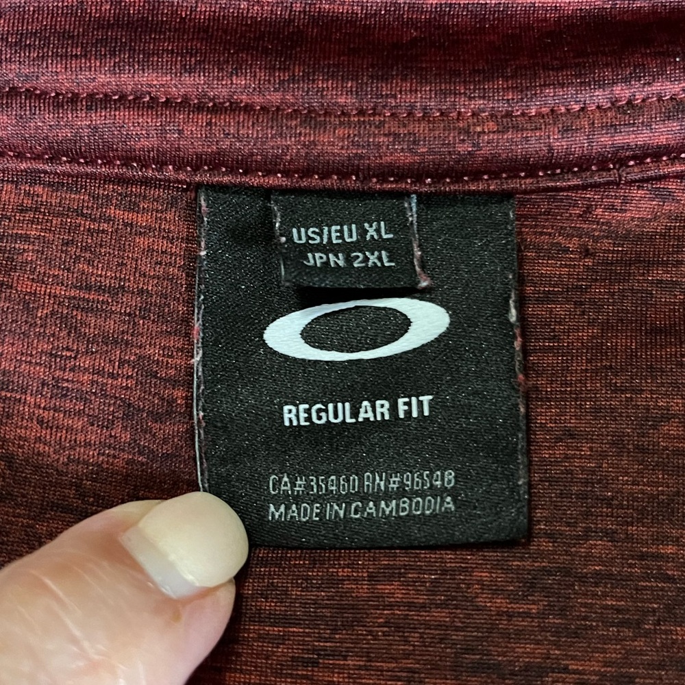 Men’s Oakley 1/4 Zip Pullover❤️ - Picture 4 of 9